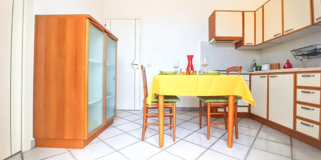 Casa Sunrise - Lovely Sea Front Apartment Шакка Экстерьер фото